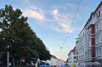 FW Bremerhaven: Verkehrsunfall zwischen Pkw und Linienbus