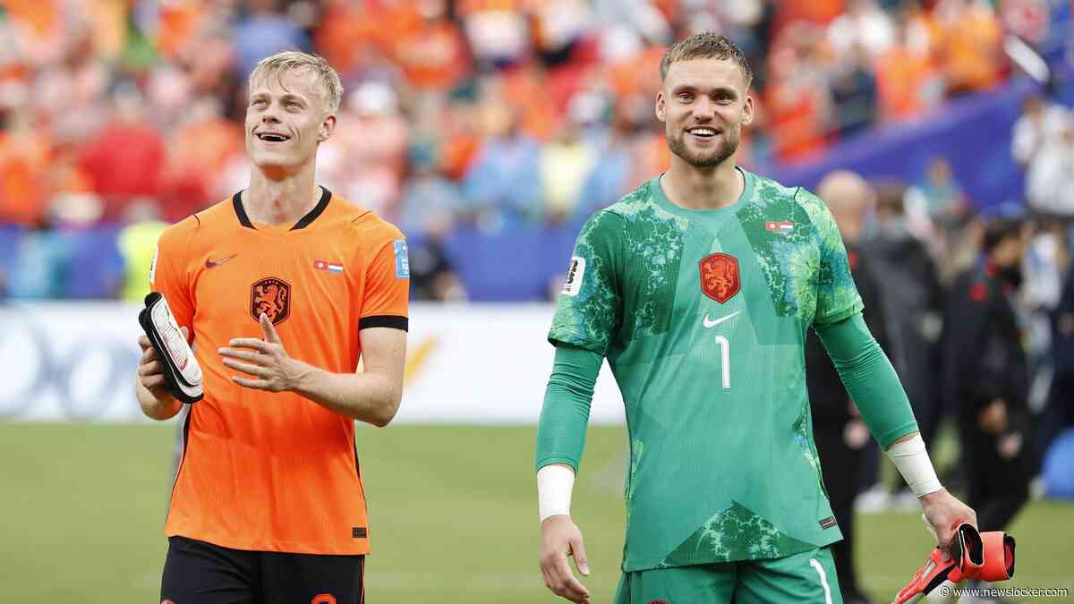 Nederlands elftal-keeper Bart Verbruggen en verdediger Jan Paul van Hecke zijn heel close met elkaar: ’Een goede band op en buiten het veld’