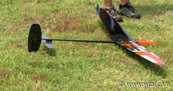 Tar Heel Traveler: Discus Launch Gliders