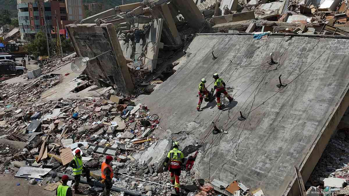 Venezuelans search more earthquake ruins as attention turns to humanitarian crisis