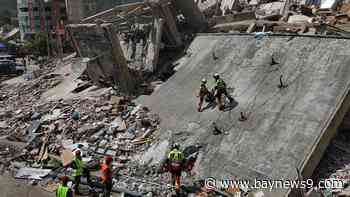 Venezuelans search more earthquake ruins as attention turns to humanitarian crisis