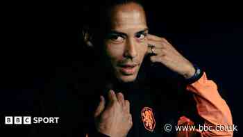 'Big brother' Van Dijk key to Dutch World Cup dreams