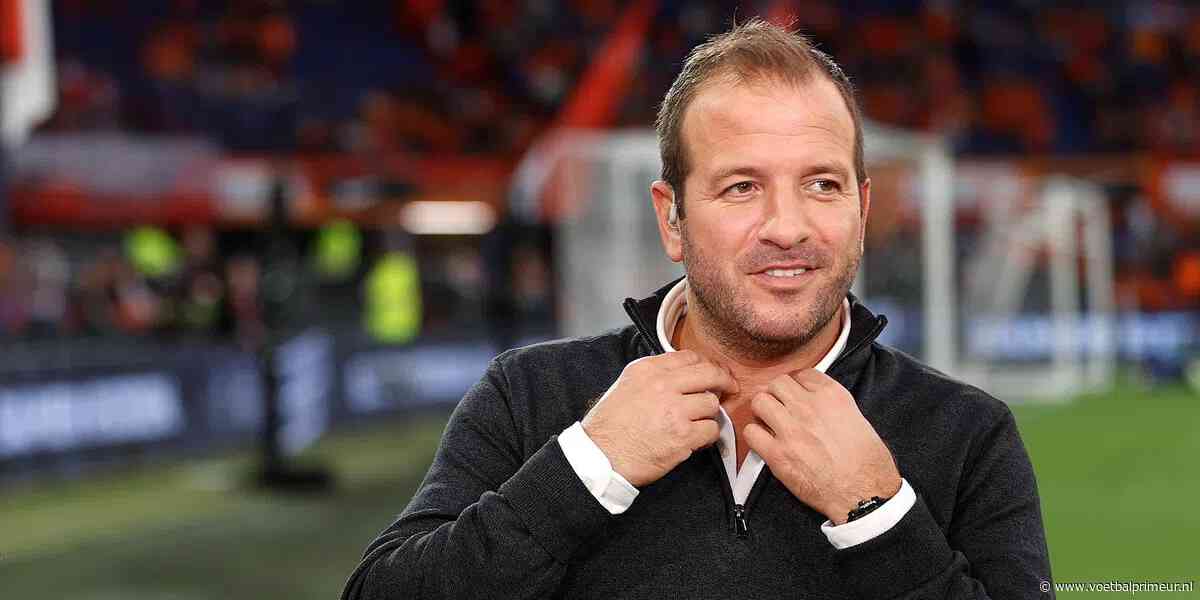 Van der Vaart houdt slecht gevoel over aan eerste helft: 'Klopt niets van!'