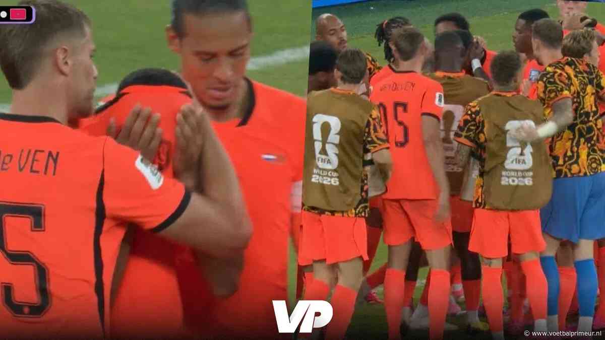 Kippenvel: volledige Oranje-selectie omhelst emotionele Gakpo na speciale goal
