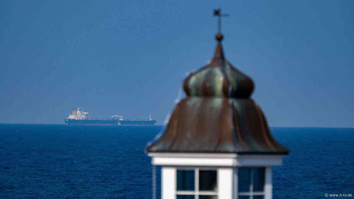 Putins Tanker unter Beobachtung: Schmiegen sich russische Schattenrouten immer mehr an die deutsche Küste?
