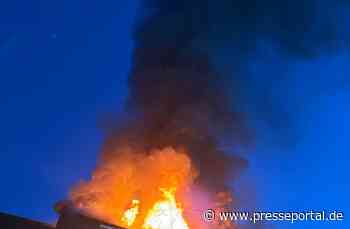 FW Paderborn: Dachstuhlbrand in der Lösekestraße