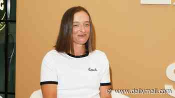 World No.3 Iga Swiatek admits she's going to keep stealing Wimbledon merchandise after being called a 'thief'