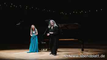 Martha Argerich holt in der Elbphilharmonie spontan 13-Jährige auf die Bühne