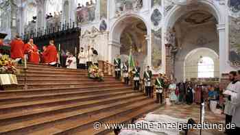 Kardinal Marx weiht drei Diakone zu Priestern im Freisinger Dom