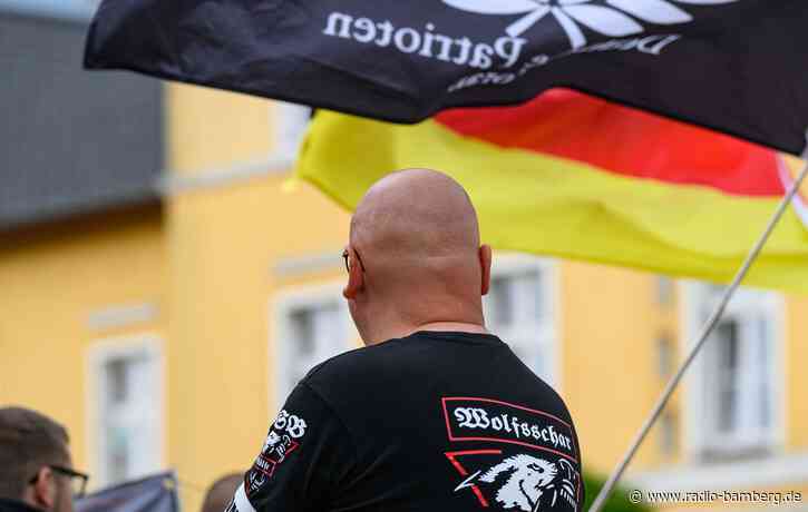 Verfassungsschutz zählt mehr Extremisten in Deutschland