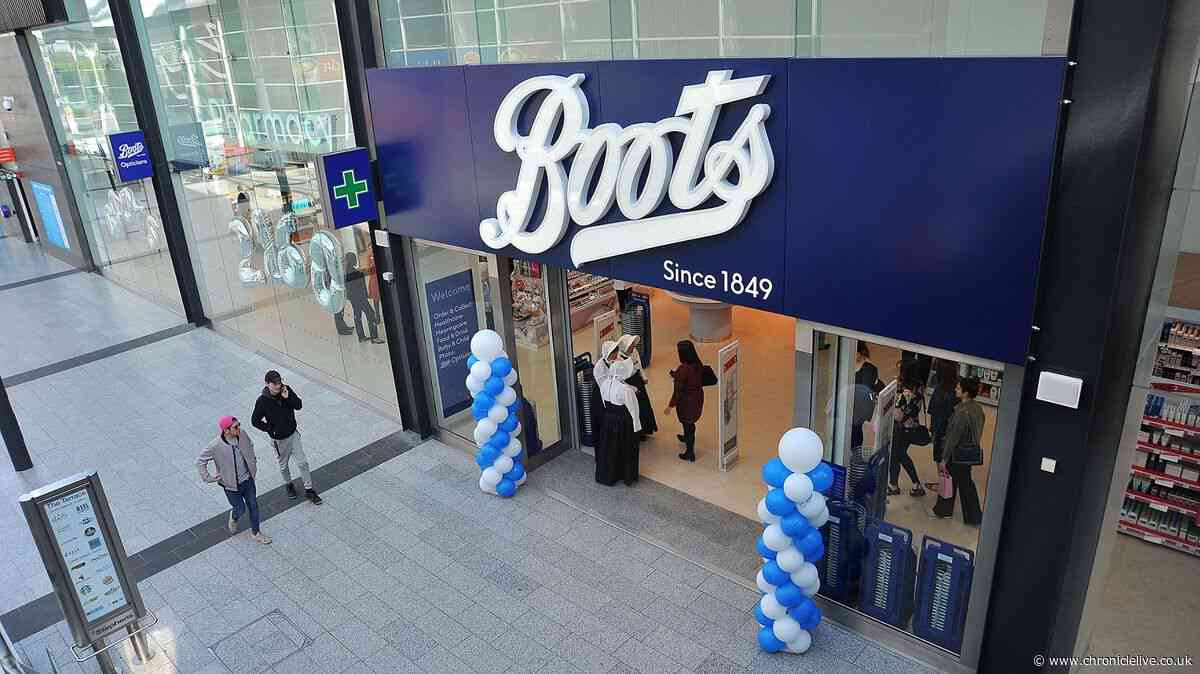 Boots shoppers rush to buy summer beauty bundles for £10 in 24-hour sale