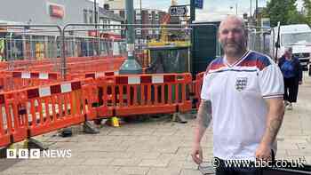 Businesses 'can't survive' roadworks, publican warns