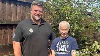 North East pensioner reunites with hero cop who saved his life during cardiac arrest