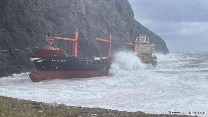Bergers beginnen aan ontmanteling MSC Baltic III op Canadese rotsen