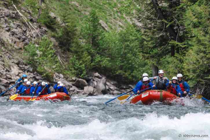 Sunken vehicle surfaces surprise for rafters in B.C. Interior river