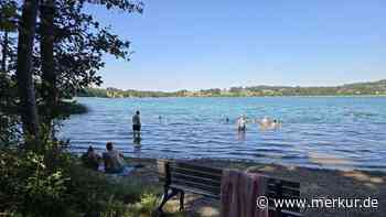 Gemeinde stellt zwei Bänke in Bayersäge auf – Schwimmer begeistert