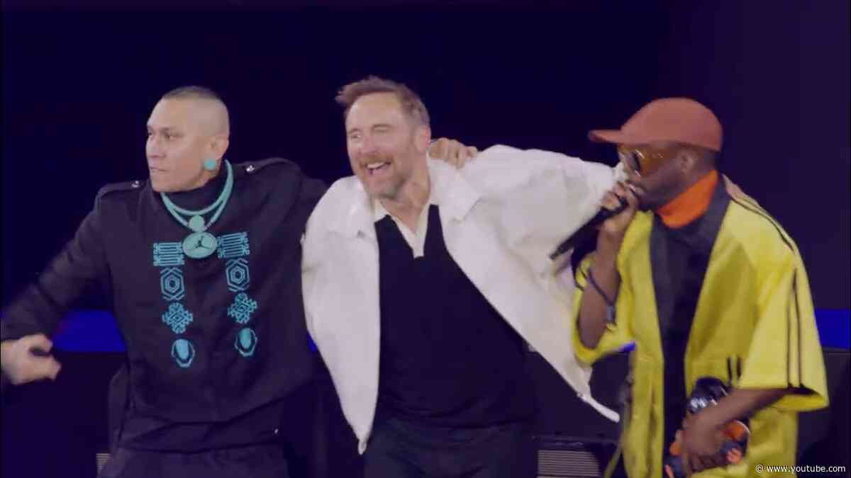 Black Eyed Peas with David Guetta - I Gotta Feeling (Live @ Stade de France)