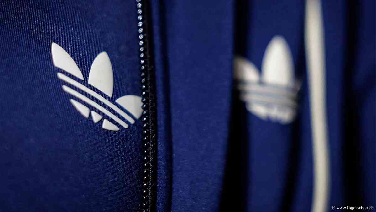Nach WM-Aus der Deutschen: Adidas-Aktie knickt ein