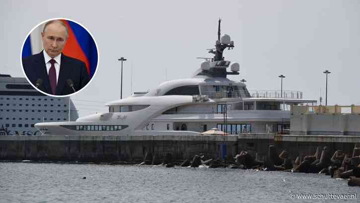 Poetins superjacht Graceful verlaat Oostzee onder zware militaire bescherming