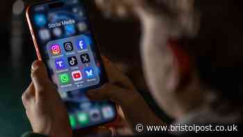 Cop accused of sending racist and misogynistic texts