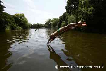 Sewage spills into lakes and swimming ponds as Britons dash to cold water during heatwave