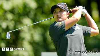Ryu takes charge as nervy Yoon blows five-shot lead