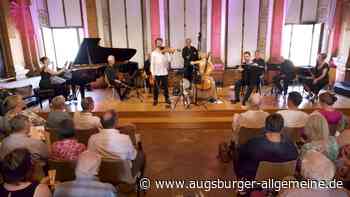 Beim Sommernachtskonzert sind Musiker und Besucher schnell auf Betriebstemperatur