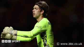 Barnet sign former Fulham goalkeeper Ashby-Hammond