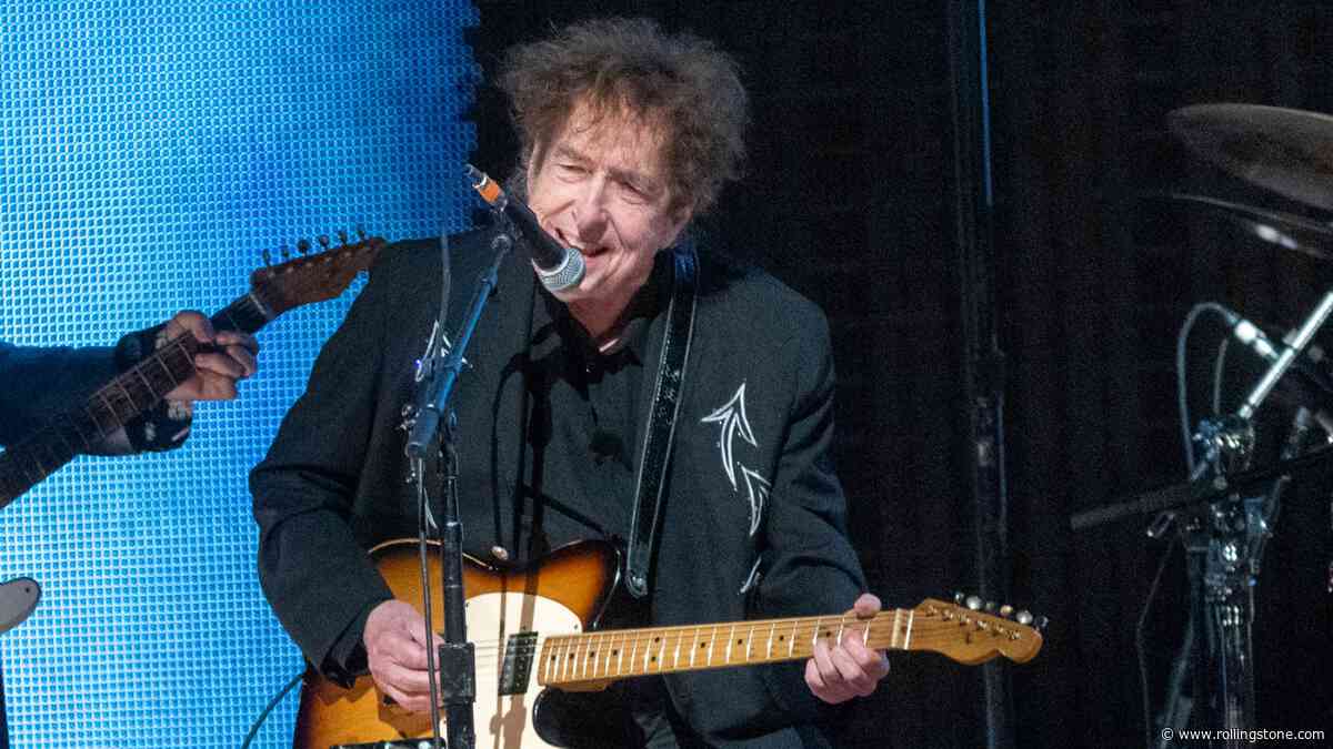 Bob Dylan Hired a New Guitar Player, But Big Questions Linger