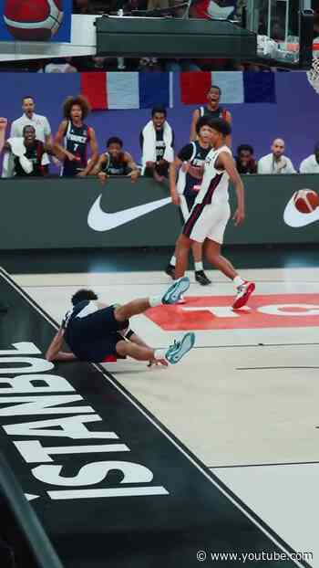 Nathan Soliman wasted no time making his mark at #FIBAU17 🤯💥
