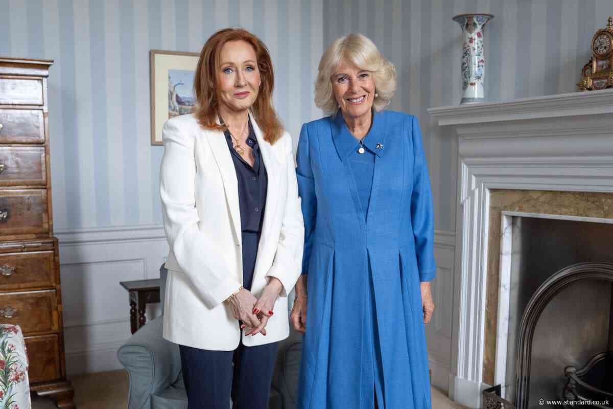 Queen welcomes JK Rowling to Palace of Holyroodhouse
