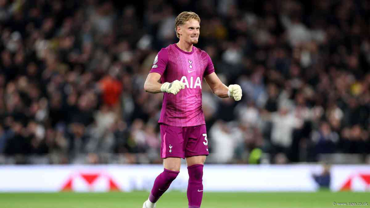 Tottenham's Antonín Kinsky signs new contract