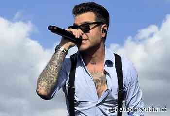 ICE NINE KILLS' SPENCER CHARNAS: 'What Percentage Of Bands Ever Get To Say They Played A Stadium, Let Alone With METALLICA, All Over The World?'