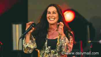 Alanis Morissette takes to the stage with powerful message about the gender pay gap as she performs at the Blenheim Palace Festival 2026