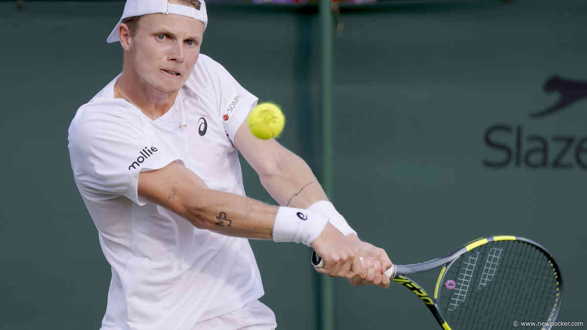 Jesper de Jong blij met tweede ronde op Wimbledon, maar baalt van Nederlands elftal: ’Had die penalty’s beter niet kunnen kijken’
