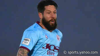 Scunthorpe re-sign midfielder Butterfield