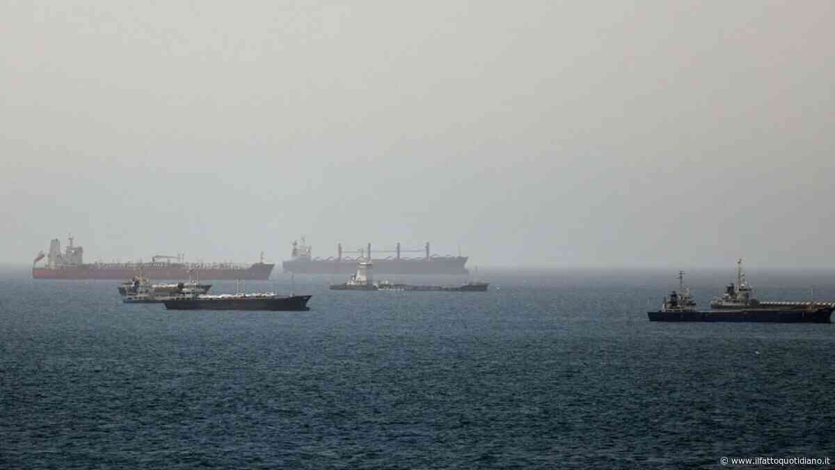 Nyt: “Consegnato agli Usa il piano di Oman e Iran per far pagare tariffe per il transito nello Stretto di Hormuz”