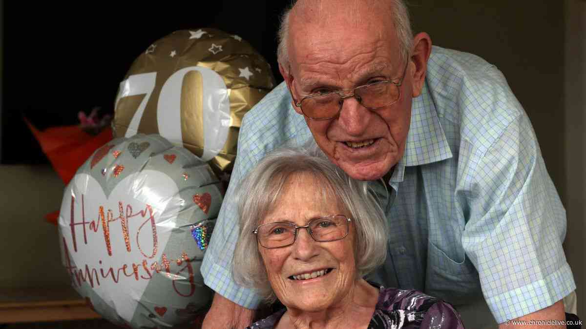 'Lovely' Gateshead couple mark 70th anniversary with special care home party