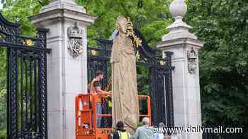 Passersby left bamboozled by giant cardboard cutout of Queen Elizabeth at St James's Park