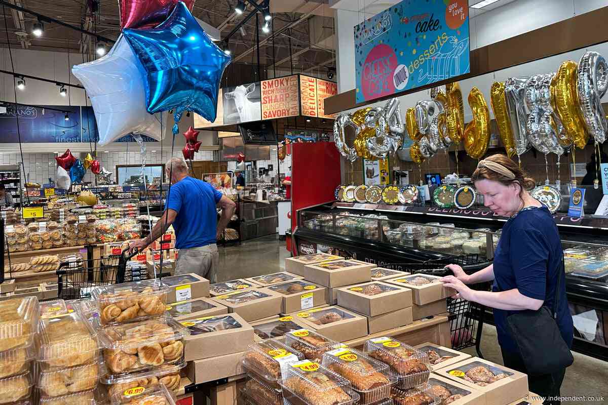 US consumer confidence inches up as economic pessimism lingers