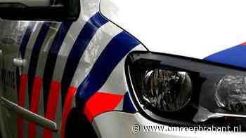 Voetganger door politieauto aangereden op vluchtstrook A50
