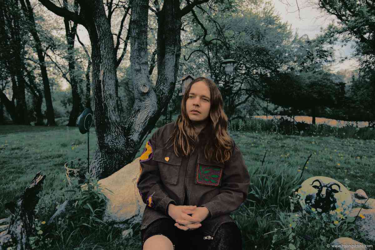 Billy Strings Sings for His Late Mother on New Album ‘So Much for Goodbyes’