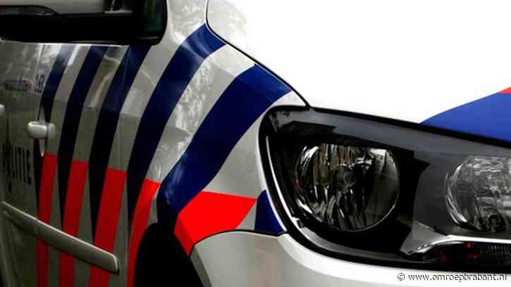 Politieauto rijdt voetganger aan op vluchtstrook A50 bij Schaijk