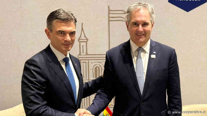 Argentina de Milei le ofreció a la Bolivia de Paz su "apoyo incondicional"