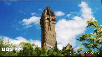 Pilot accused of flying low over National Wallace Monument