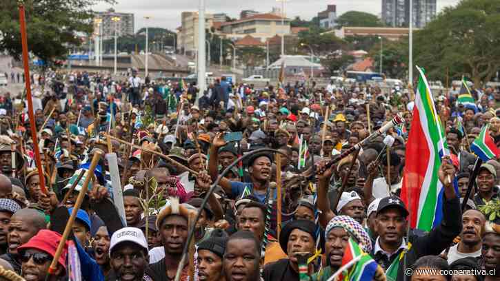 "¡Deben irse!": Ola de violentas protestas anti migrantes aqueja a Sudáfrica