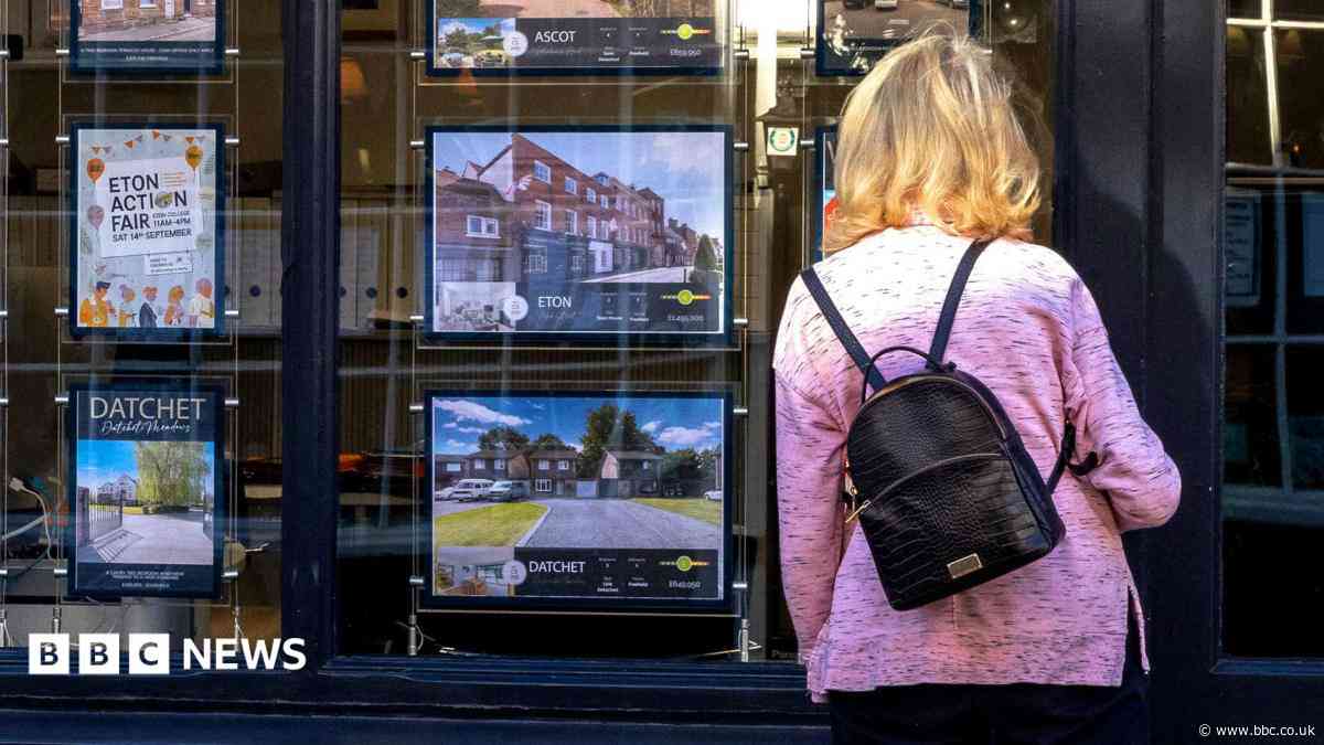 Homes harder to sell as high mortgage rates frustrate buyers