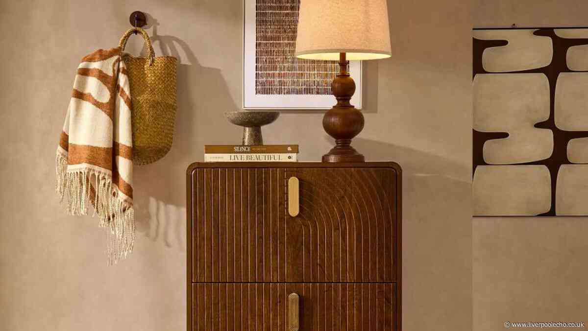 Dusk's 'solid and elegant' shoe storage to upgrade the hallway