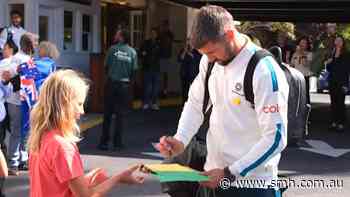 Socceroos depart base for knockout round