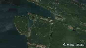 5 rescued after boat capsizes off Saturna Island